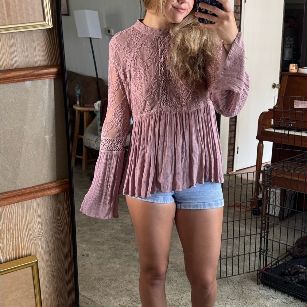 American Eagle Outfitters Lace Blouse in Mauve